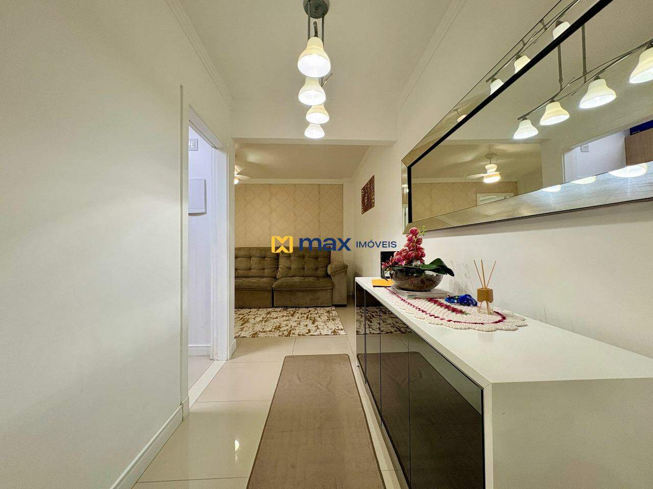 Apartamento à venda no Pioneiros: