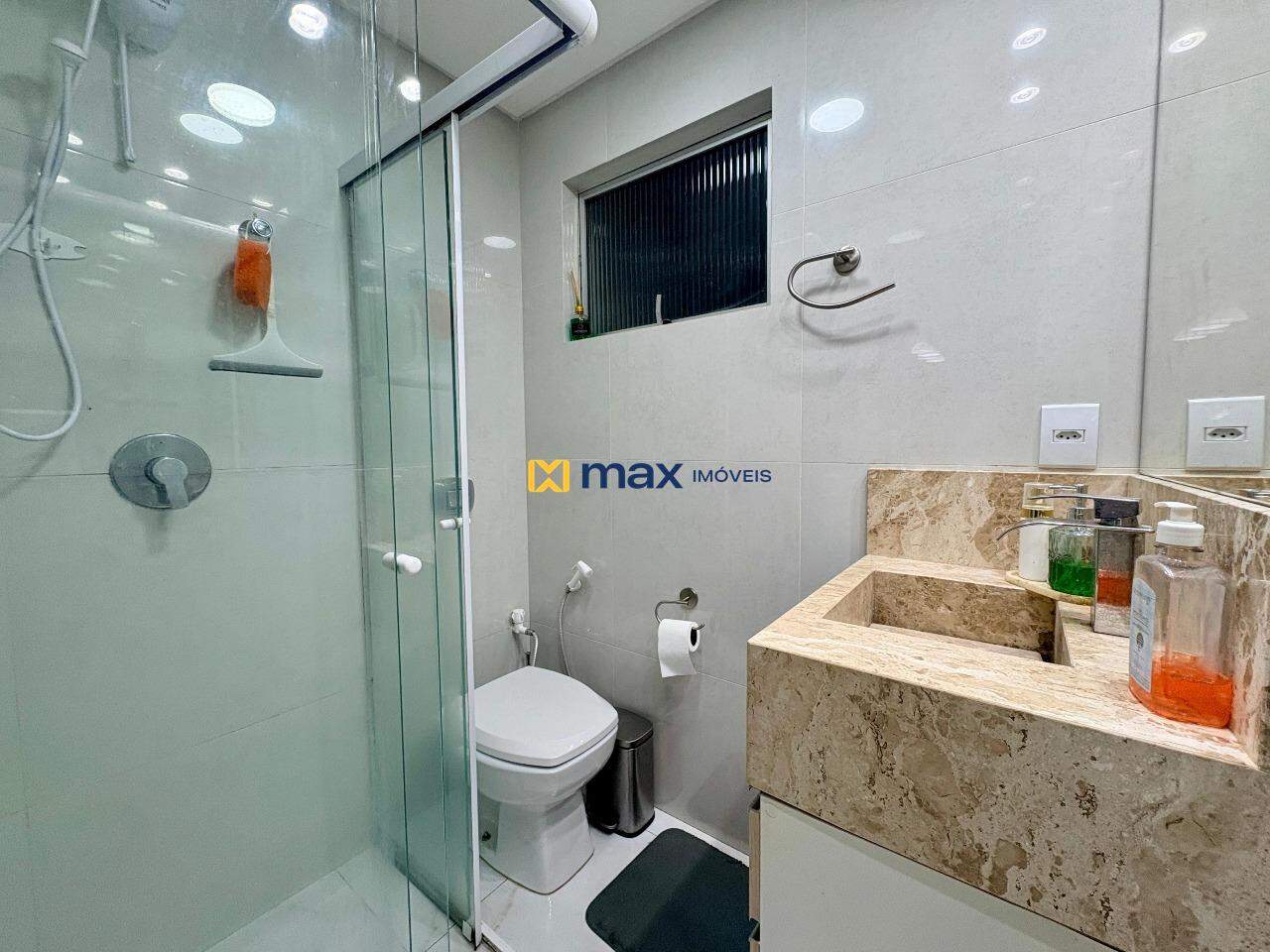 Apartamento à venda no Pioneiros: