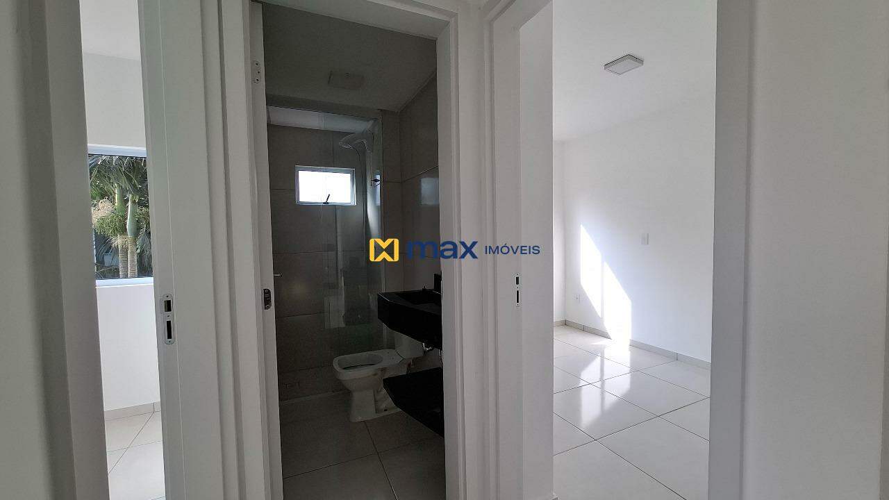 Apartamento para aluguel no Murta: Hall dos Quartos