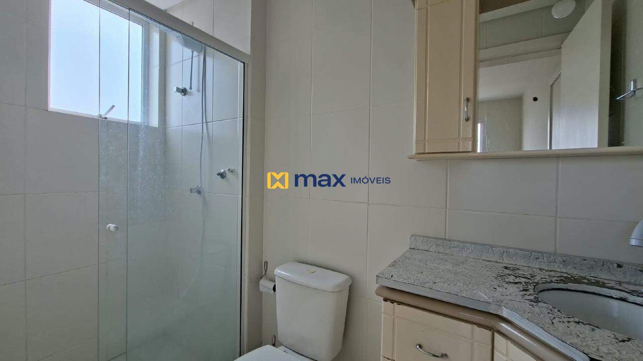 Apartamento para aluguel no Cordeiros: Banheiro da suíte
