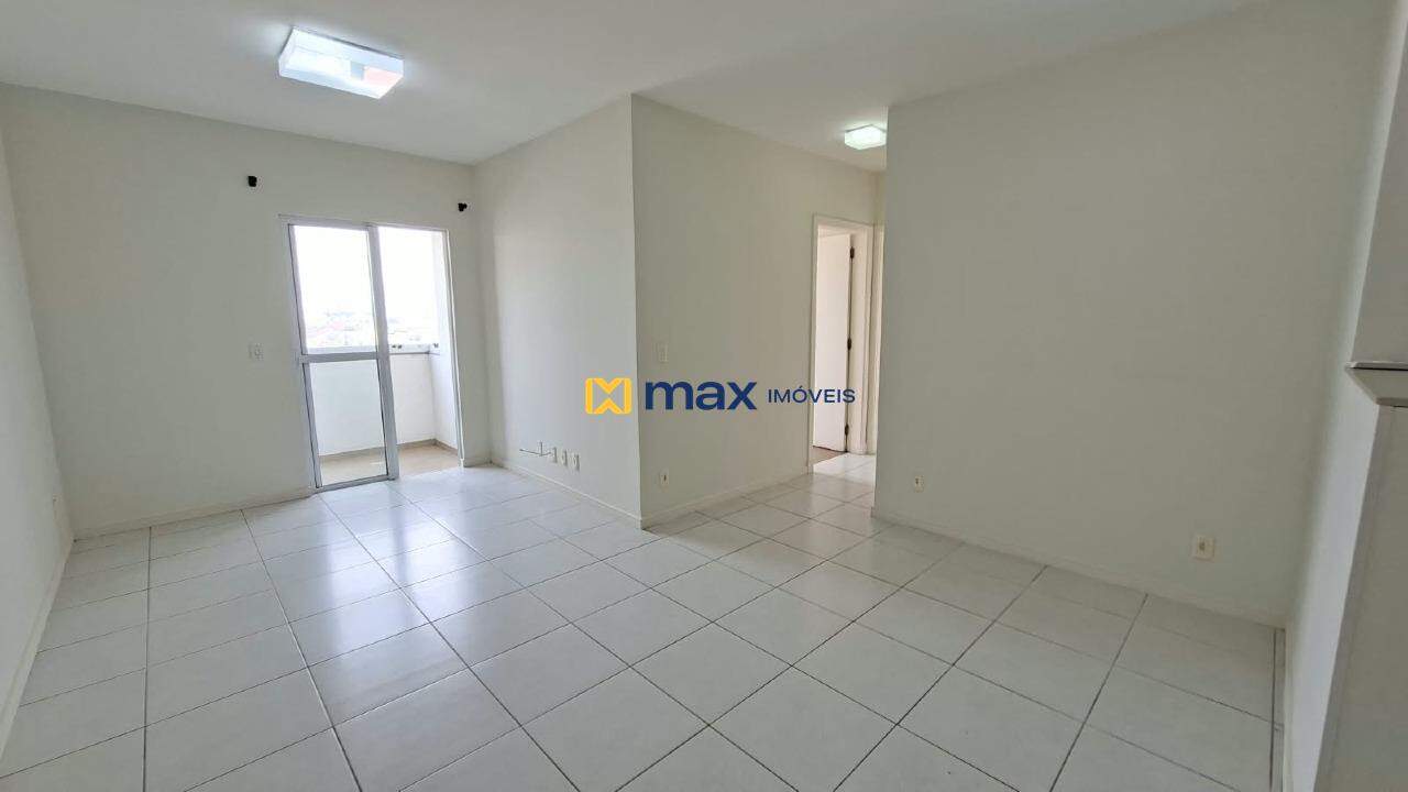 Apartamento para aluguel no Cordeiros: Sala de estar/jantar