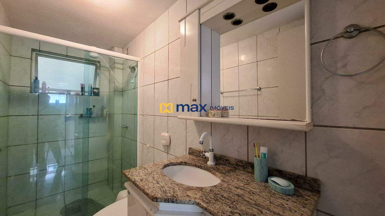 Apartamento à venda no Centro: Banheiro social