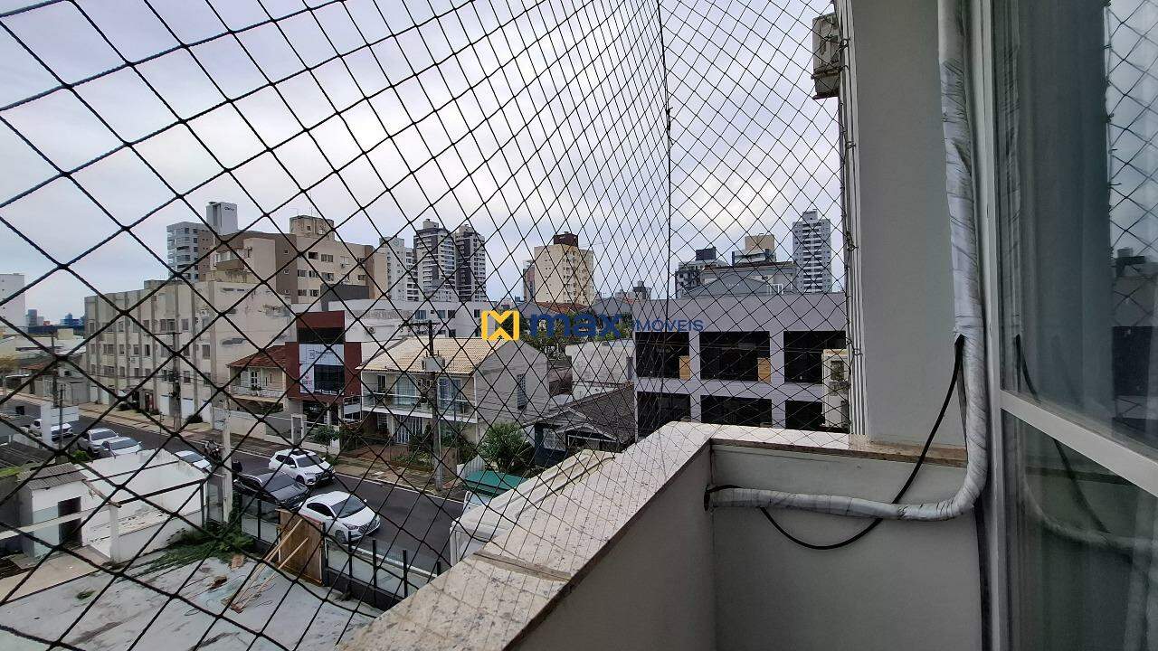 Apartamento à venda no Centro: Sacada