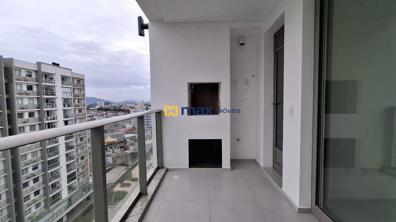 Apartamento à venda no São Vicente: Sacada com churrasqueira