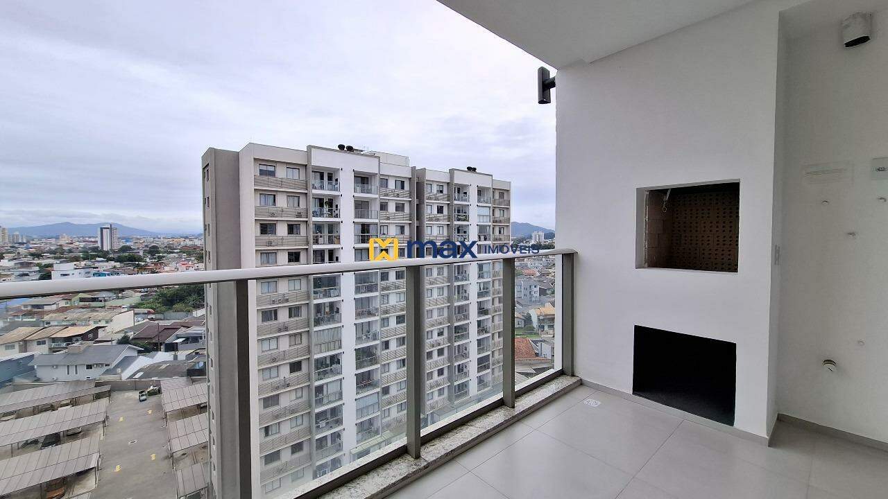 Apartamento à venda no São Vicente: Sacada com churrasqueira