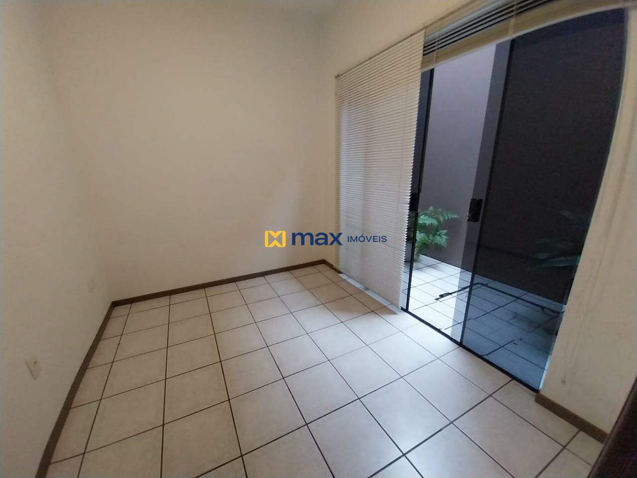 Casa à venda no São João: Quarto 1 - térreo