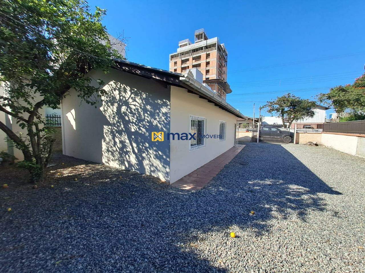 Casa à venda no Centro: Quintal fundos