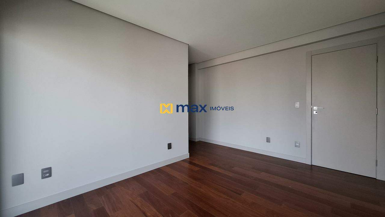 Apartamento à venda no Praia Brava de Itajaí: Suíte 3