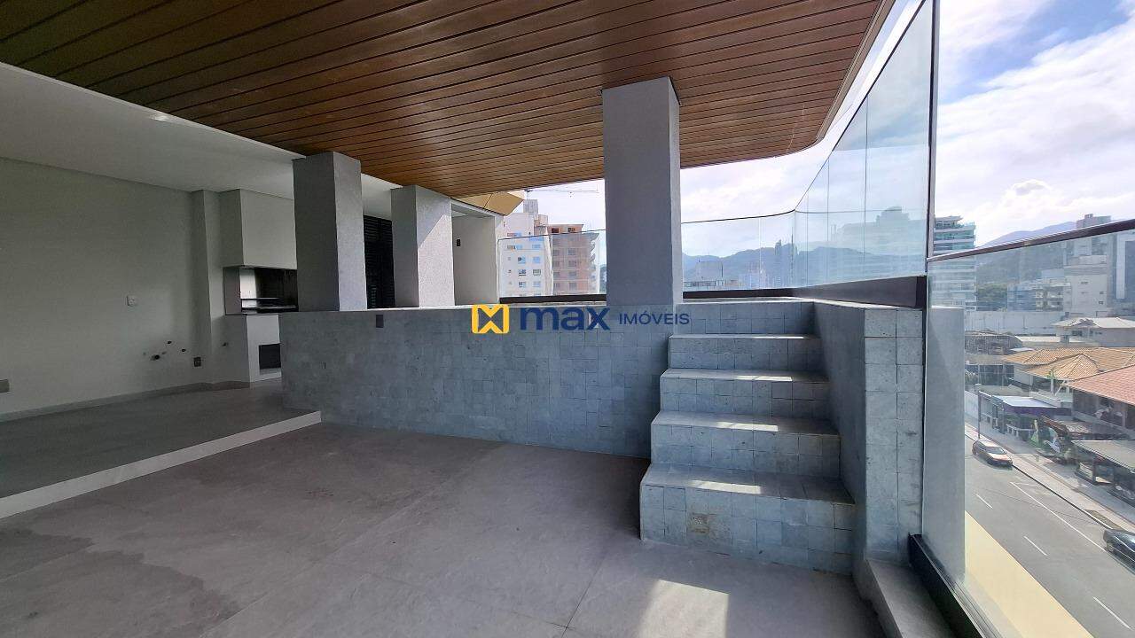 Apartamento à venda no Praia Brava de Itajaí: Piscina e churrasqueira