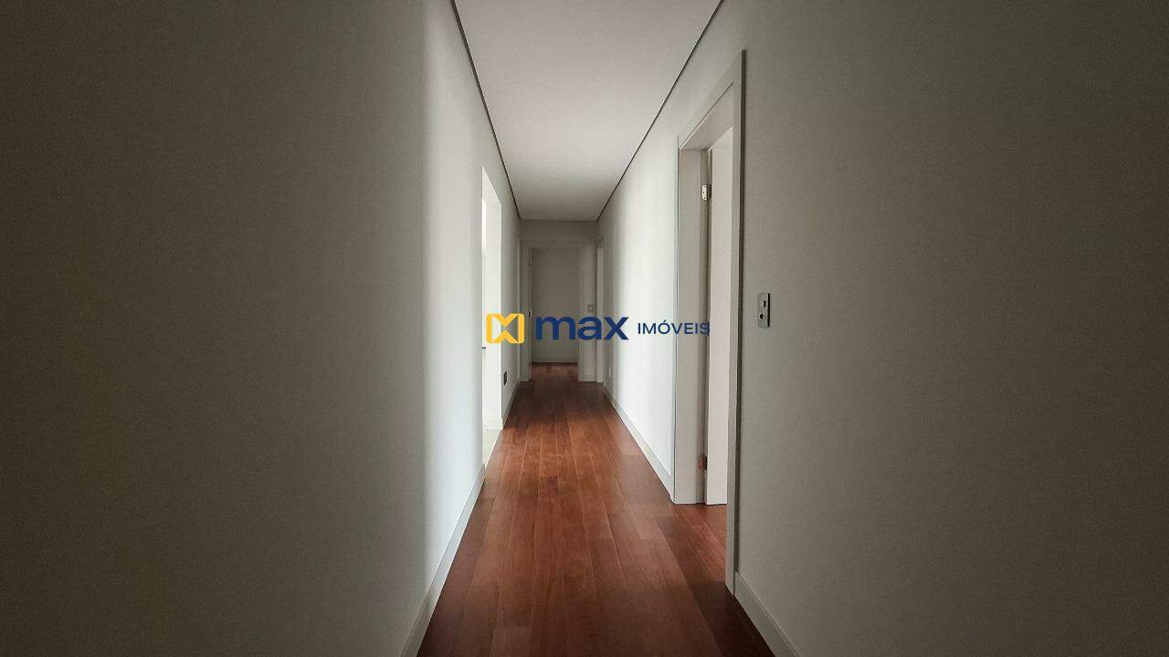 Apartamento à venda no Praia Brava de Itajaí: Corredor
