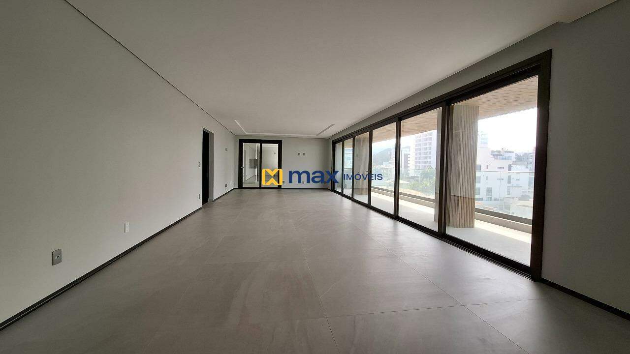 Apartamento à venda no Praia Brava de Itajaí: Living integrado