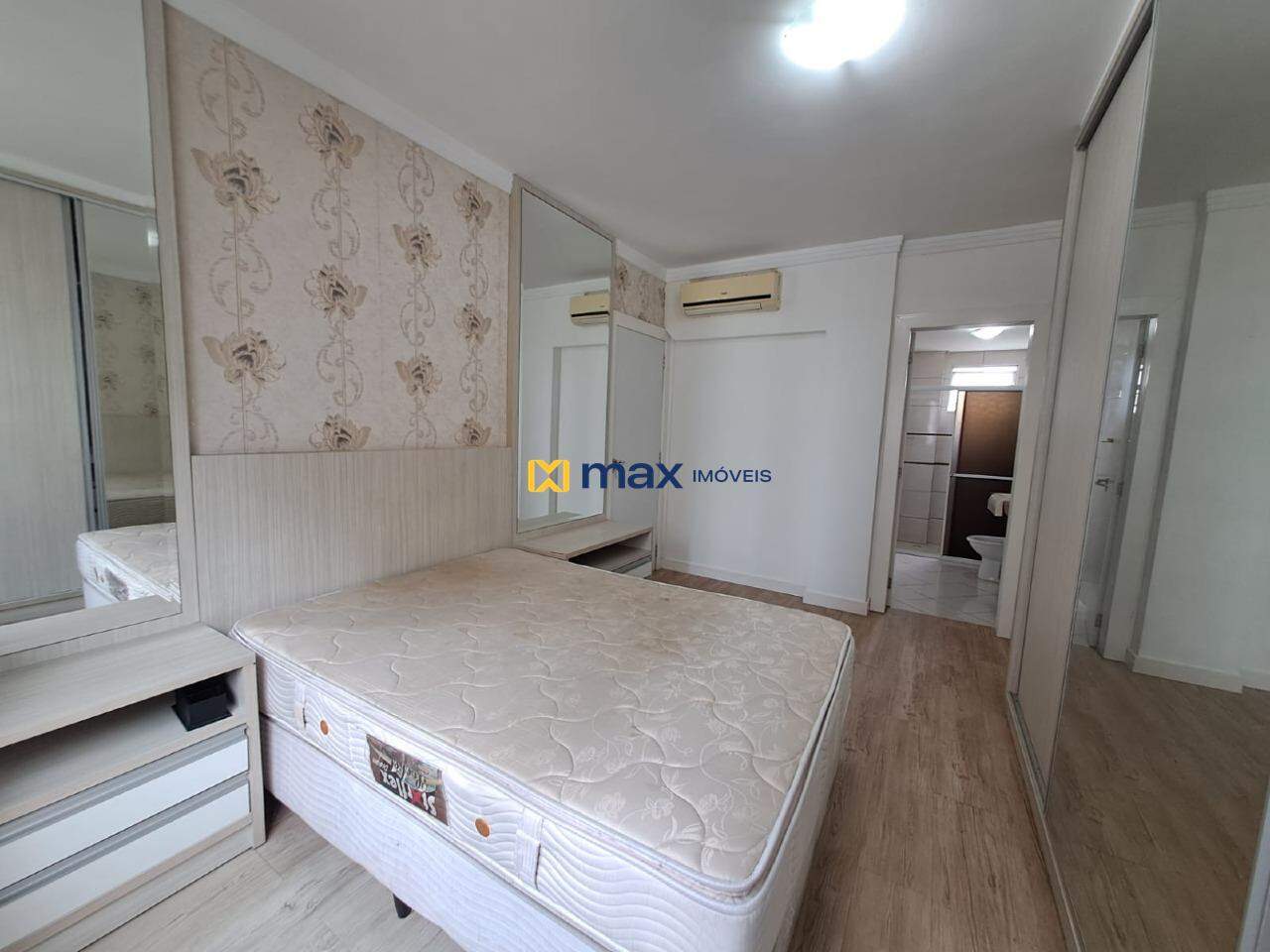 Apartamento para aluguel no Centro: Suite