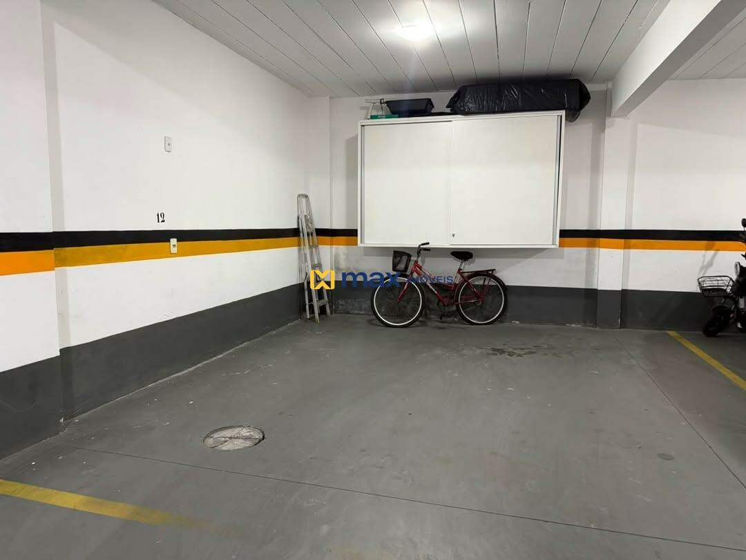 Apartamento para aluguel no Centro: Vaga de garagem terrea