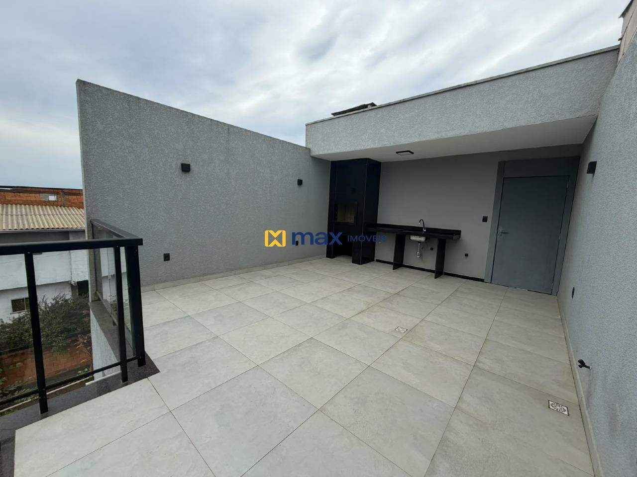 Casa para aluguel no Santa Regina: