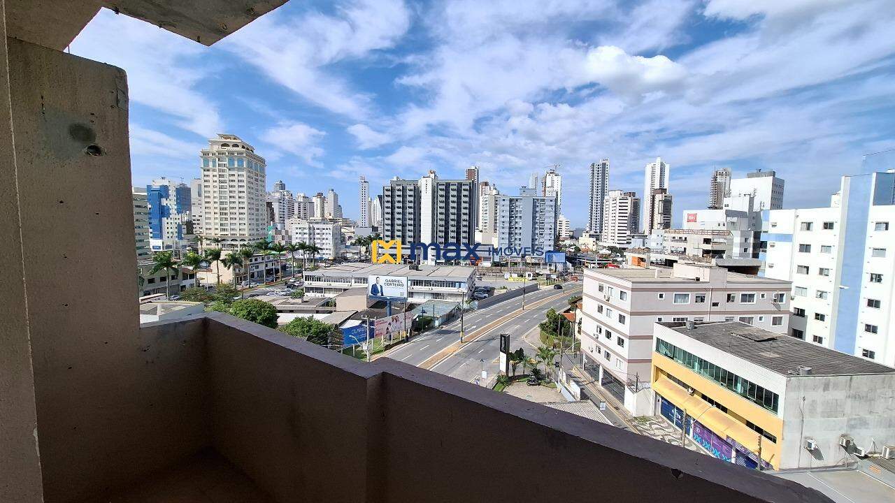 Apartamento para aluguel no Centro: Sacada