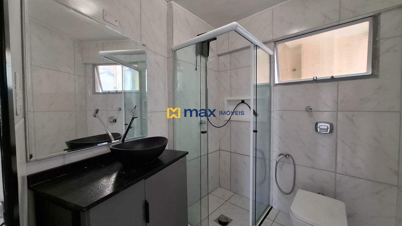 Apartamento para aluguel no Centro: Banheiro Social