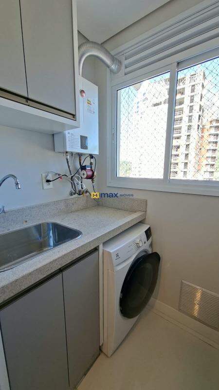 Apartamento para aluguel no Fazenda: área de serviço