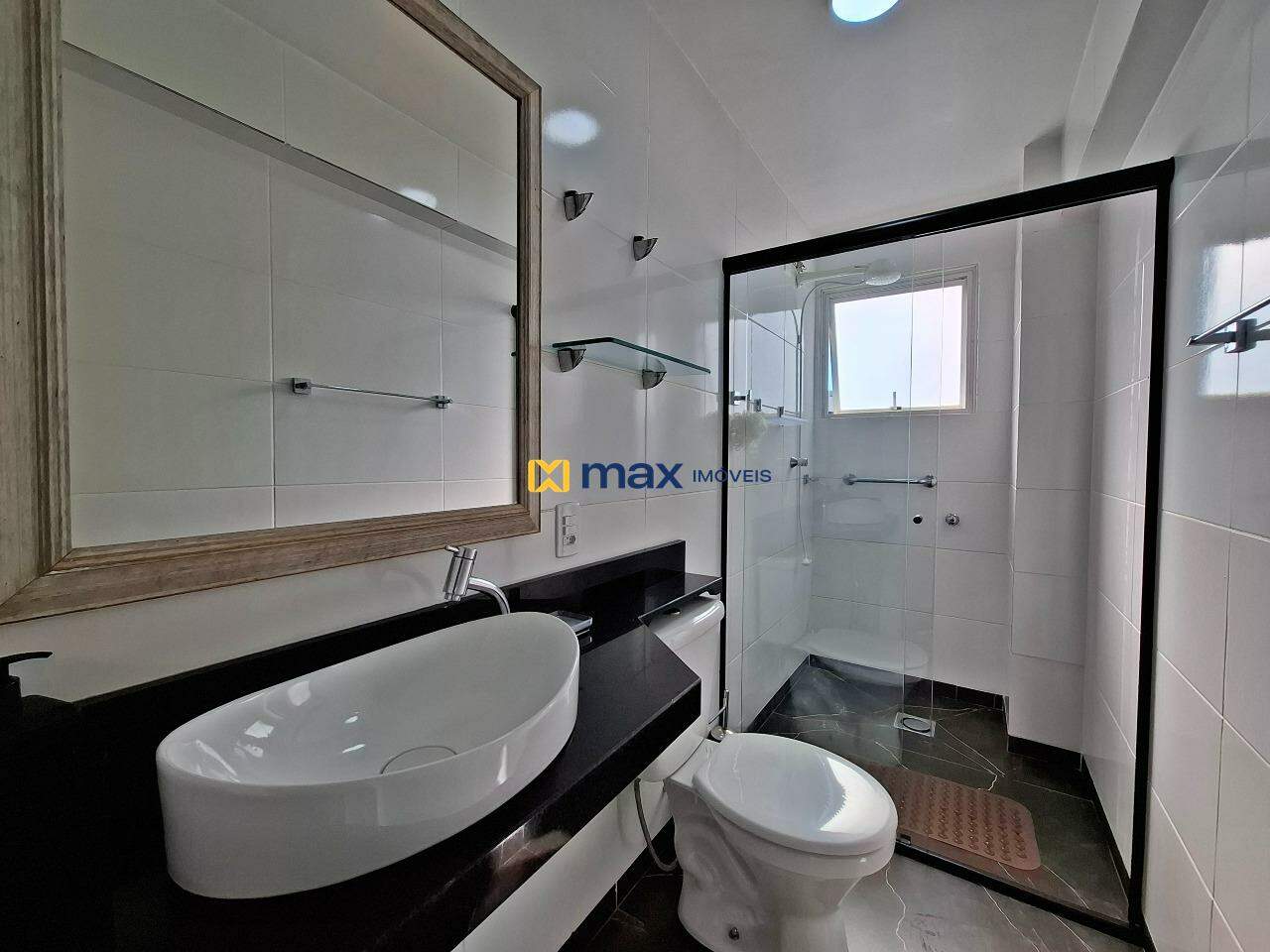 Apartamento à venda no Centro: banheiro social