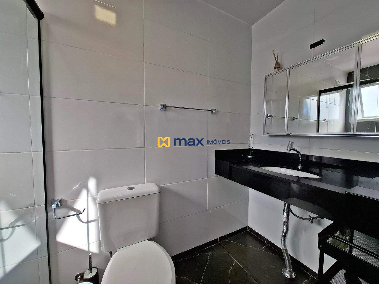 Apartamento à venda no Centro: banheiro suíte