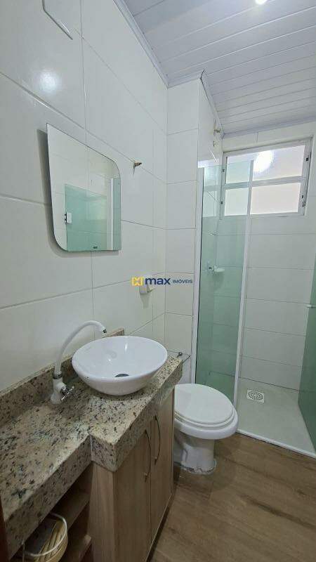 Apartamento para aluguel no São Vicente: Banheiro social