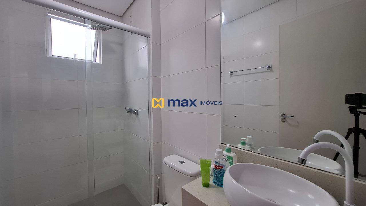 Apartamento à venda no Centro: Banheiro suíte 