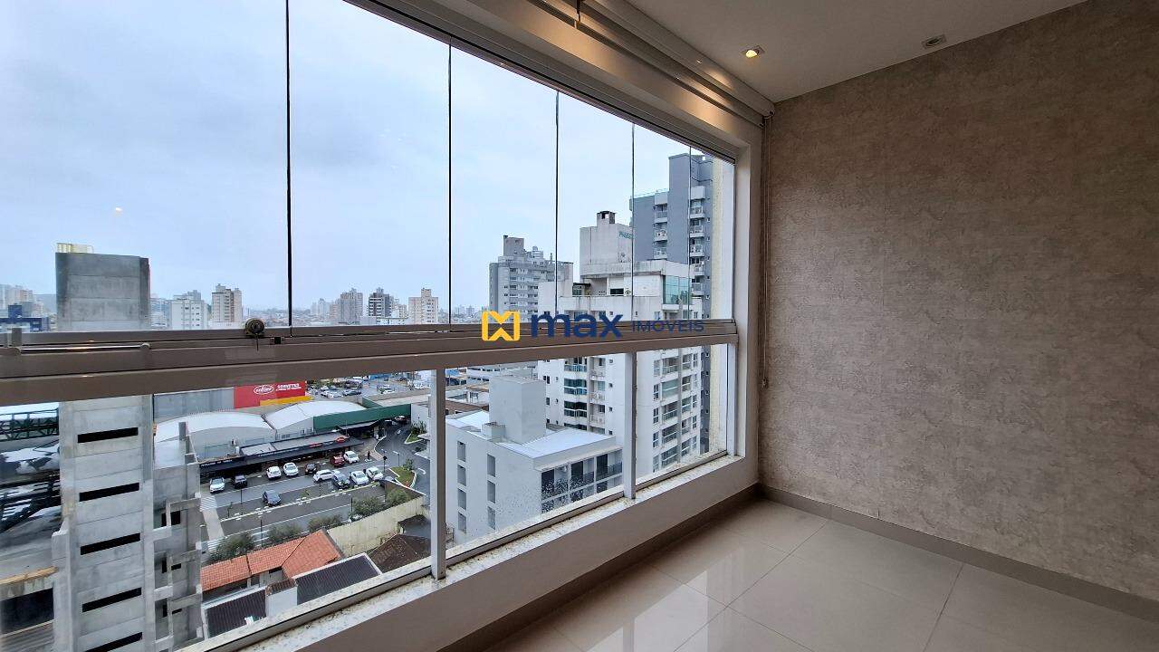 Apartamento à venda no Centro: Sacada