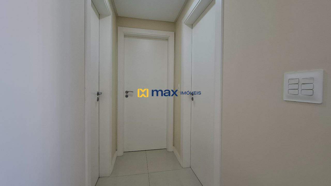 Apartamento à venda no Fazenda: Corredor