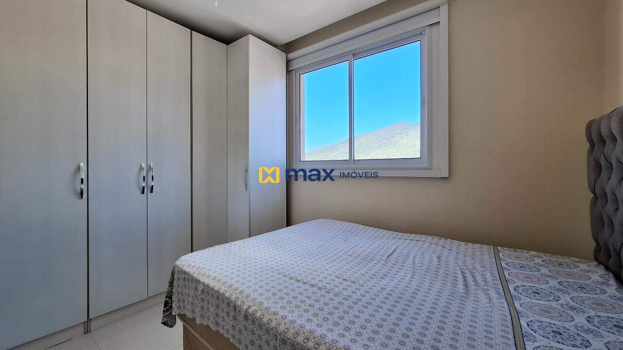 Apartamento à venda no Fazenda: Dormitório 