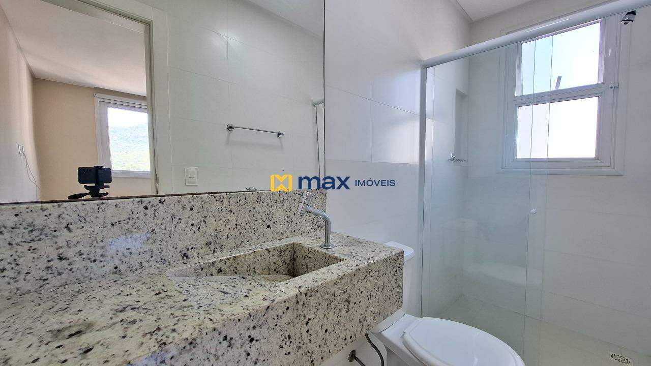 Apartamento à venda no Fazenda: Banheiro suíte