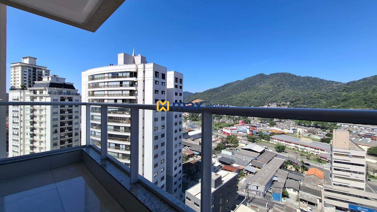 Apartamento à venda no Fazenda: Sacada com churrasqueira