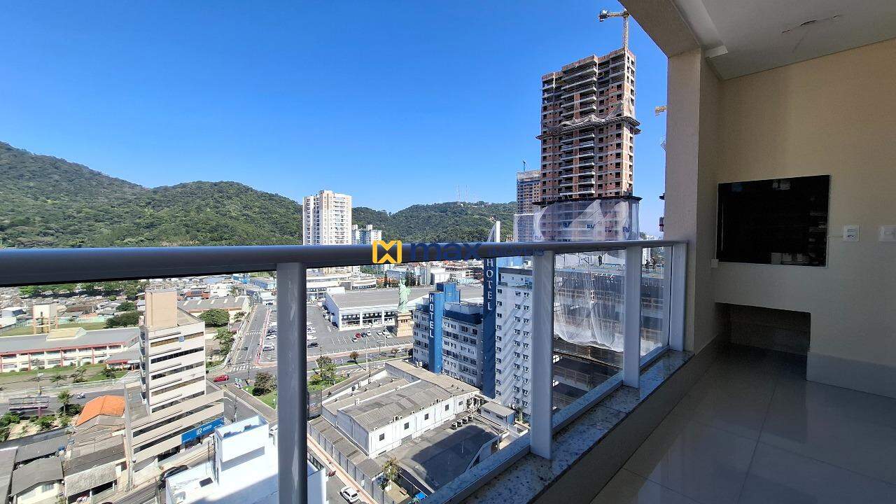 Apartamento à venda no Fazenda: Sacada com churrasqueira