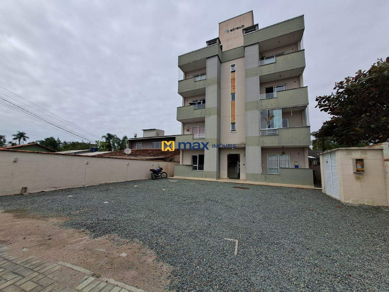 Apartamento para aluguel no Gravatá: Quintal frente