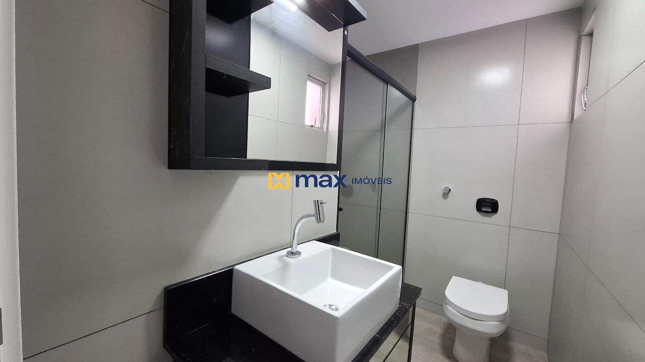 Apartamento para aluguel no Centro: Banheiro Suíte
