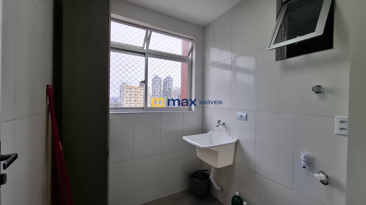 Apartamento para aluguel no Centro: Lavanderia
