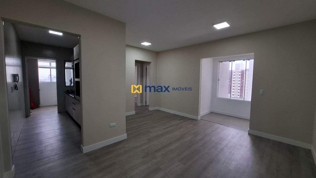 Apartamento para aluguel no Centro: Sala de Estar e Jantar
