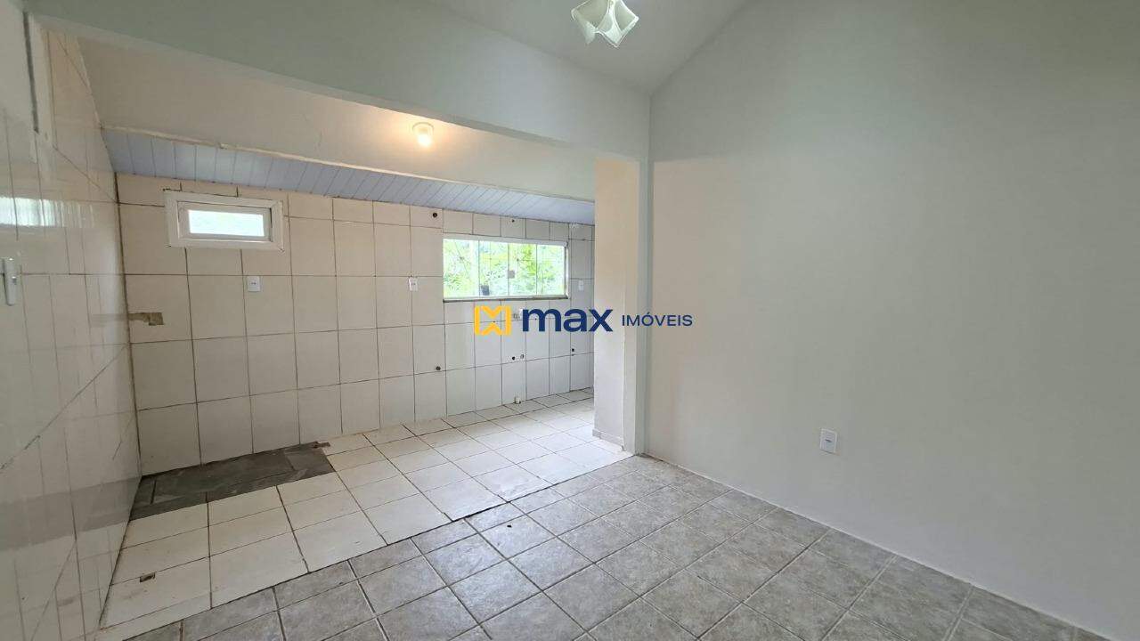 Casa para aluguel no Cordeiros: Cozinha e sala de jantar