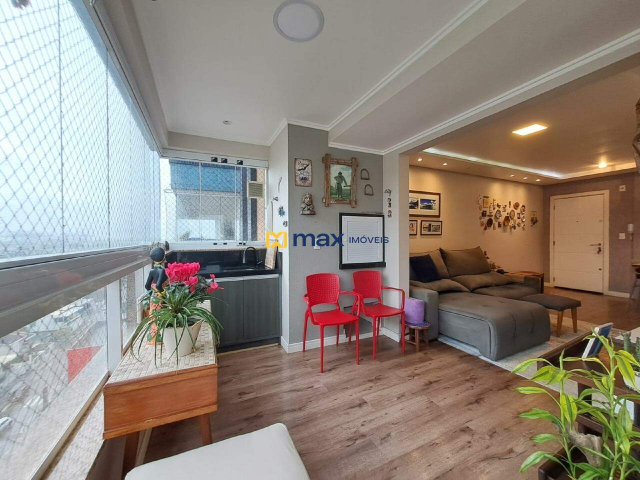 Apartamento à venda no Centro: Sacada integrada