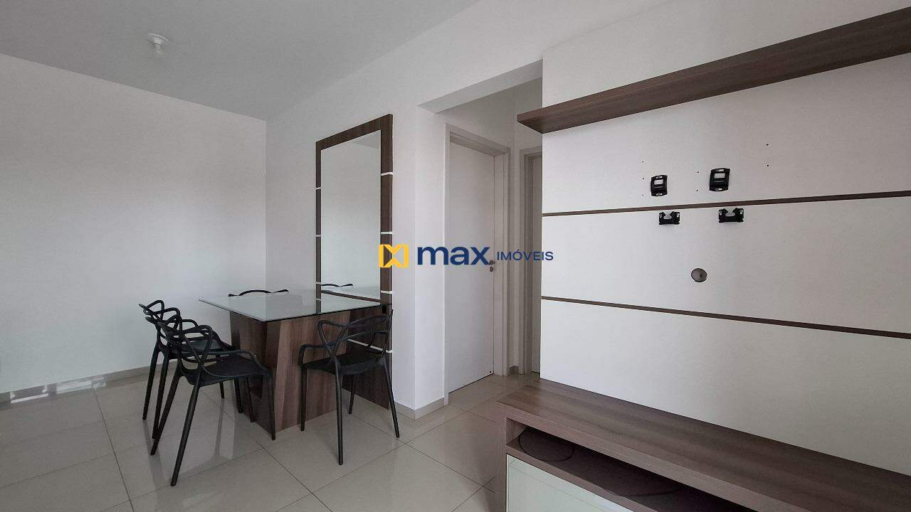Apartamento à venda no Cordeiros: Living