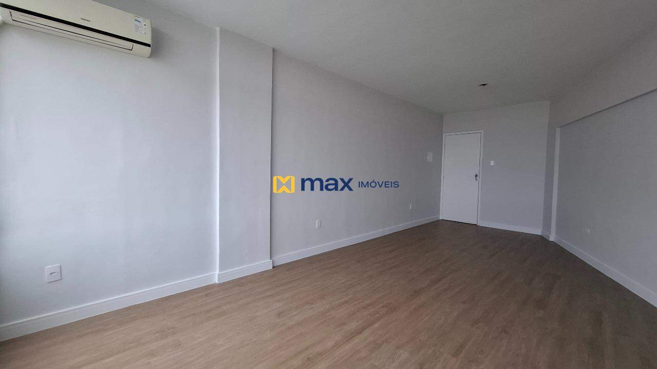 Sala à venda no Centro: Sala