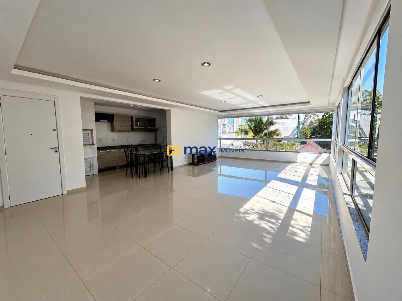 Apartamento para aluguel no Ariribá: Sala / Sala de jantar 