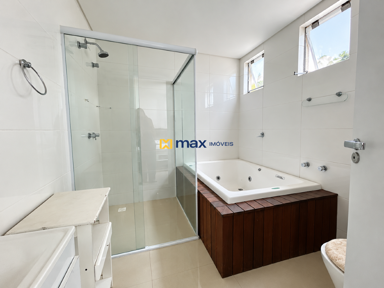Apartamento para aluguel no Ariribá: Banheiro Master