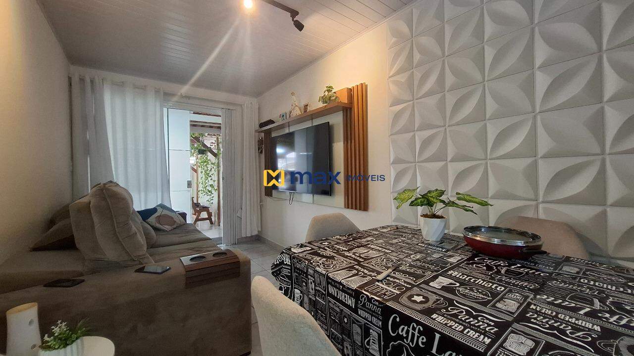 Casa à venda no Santa Regina: Living integrado