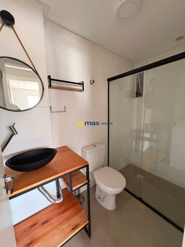 Apartamento à venda no Vila Operária: Banheiro social