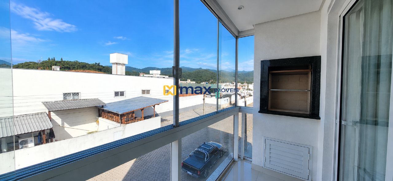 Apartamento para aluguel no Santa Regina: sacada