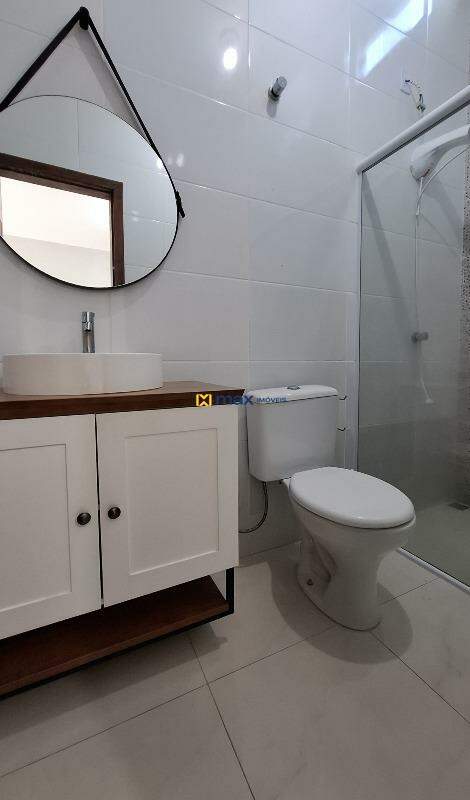 Casa à venda no Centro: Banheiro social 