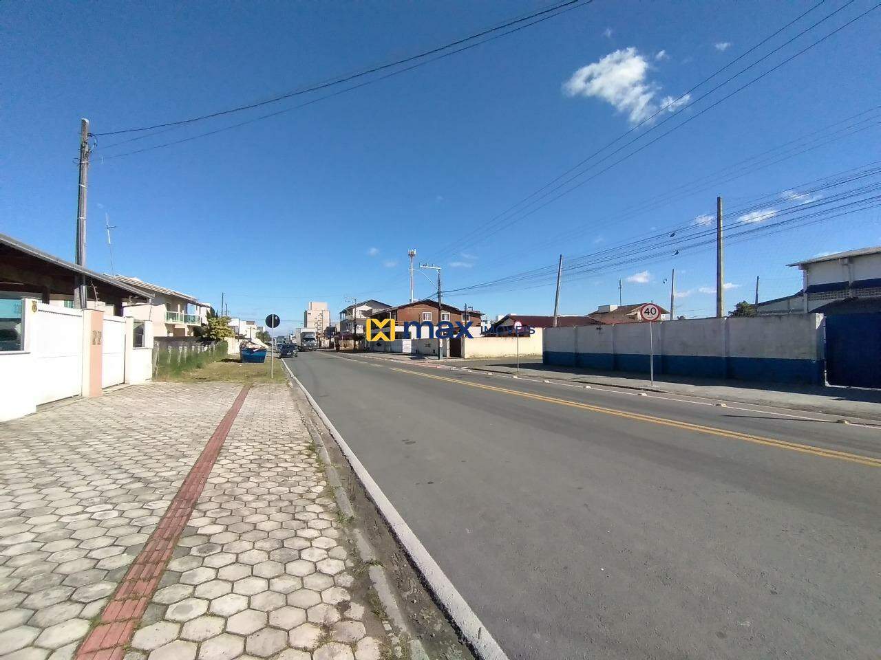Casa à venda no Centro: Avenida