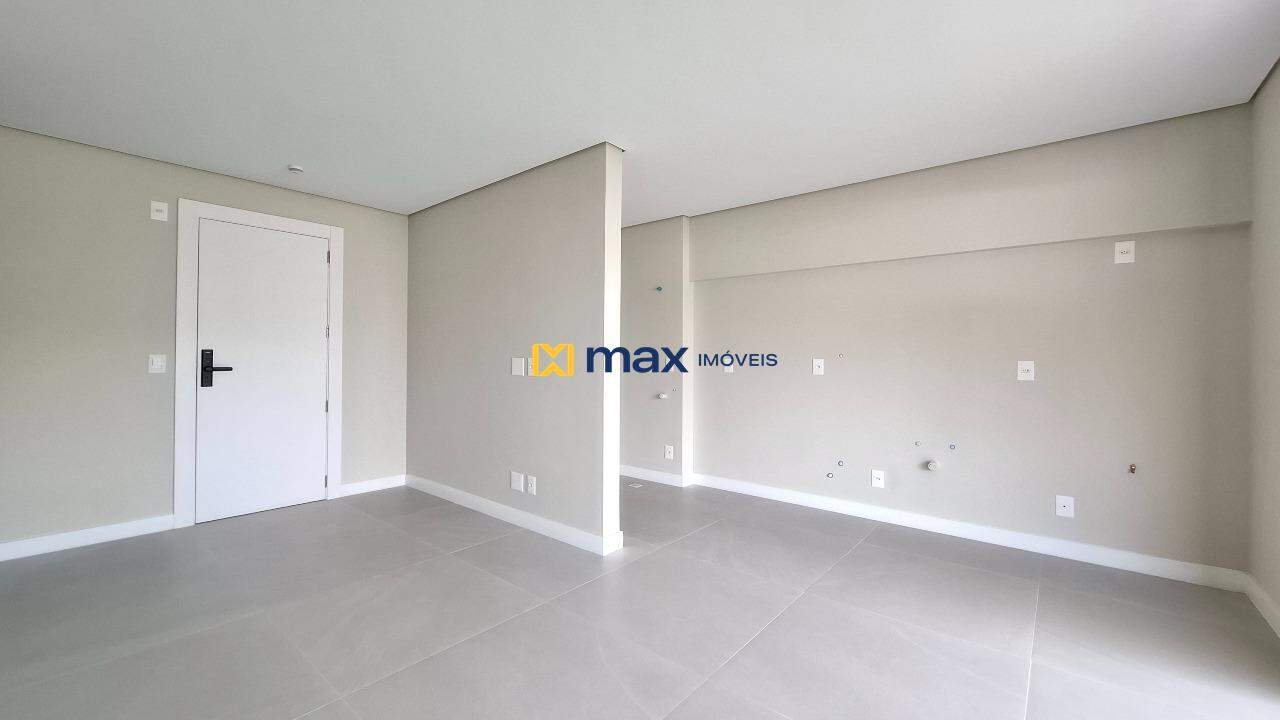 Apartamento à venda no Praia Brava: Living integrado