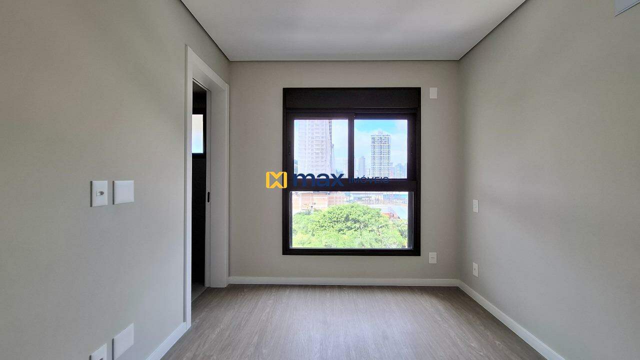 Apartamento à venda no Praia Brava: Suíte 2