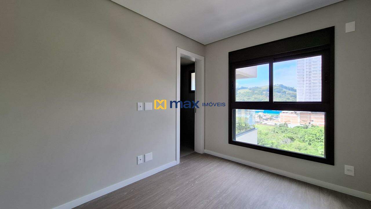 Apartamento à venda no Praia Brava: Suíte 2