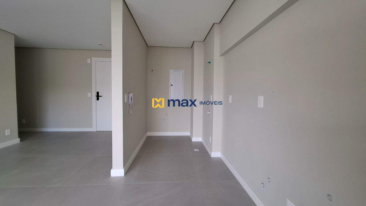 Apartamento à venda no Praia Brava: Living integrado